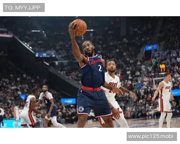 明日快船vs魔术：伦纳德脚踝酸痛出战成疑 科林斯头部受伤将缺阵